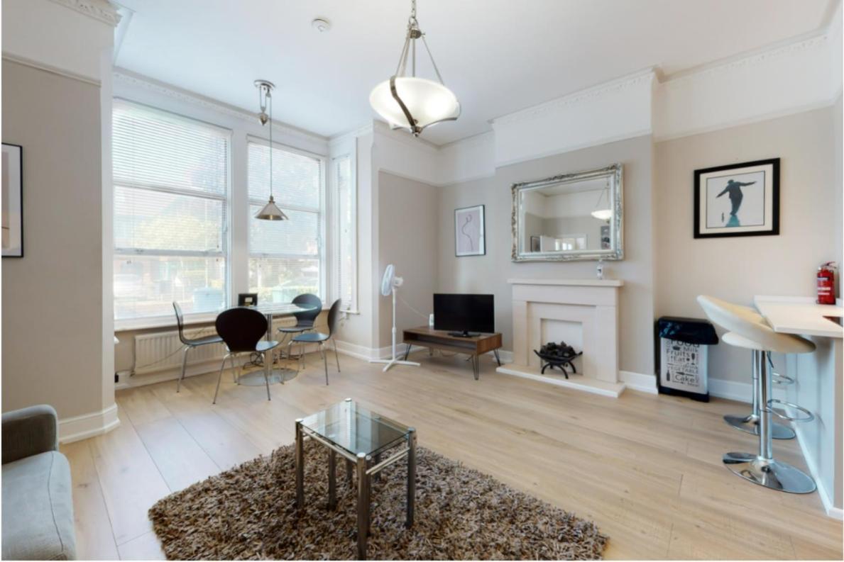Super 1 Bedroom Flat In Hendon Near Middlesex University With Private Parking 外观 照片